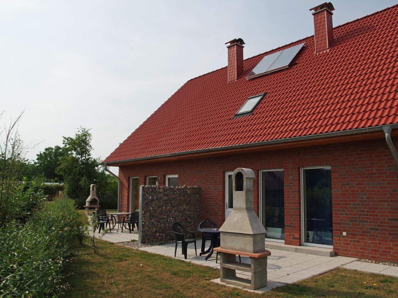 5-Bedroom Holiday Home In Zierow With Garden 외부 사진
